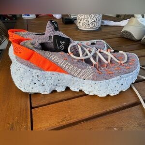Nike Women’s Space Hippie Sneaker Size 7